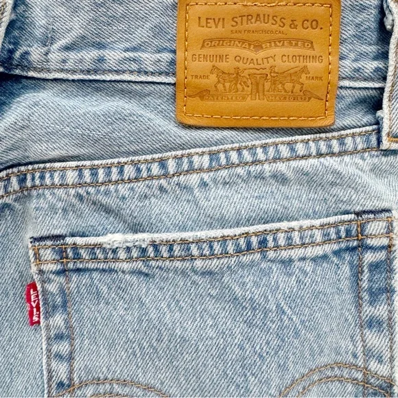 Levi’s 501 Wedgie Straight Leg Jeans Distressed - Picture 7 of 12